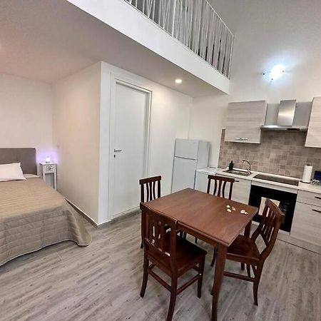 Holiday House Shantu CTA Exterior foto