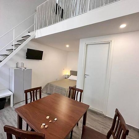 Holiday House Shantu CTA Exterior foto